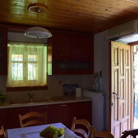 Holiday Home Dionysis Хорефто Экстерьер фото
