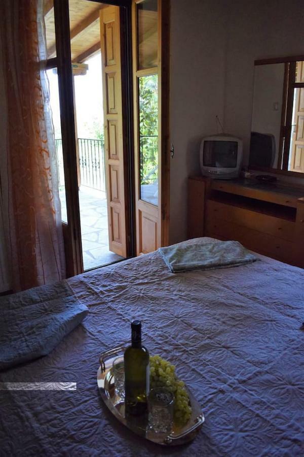 Holiday Home Dionysis Хорефто Экстерьер фото